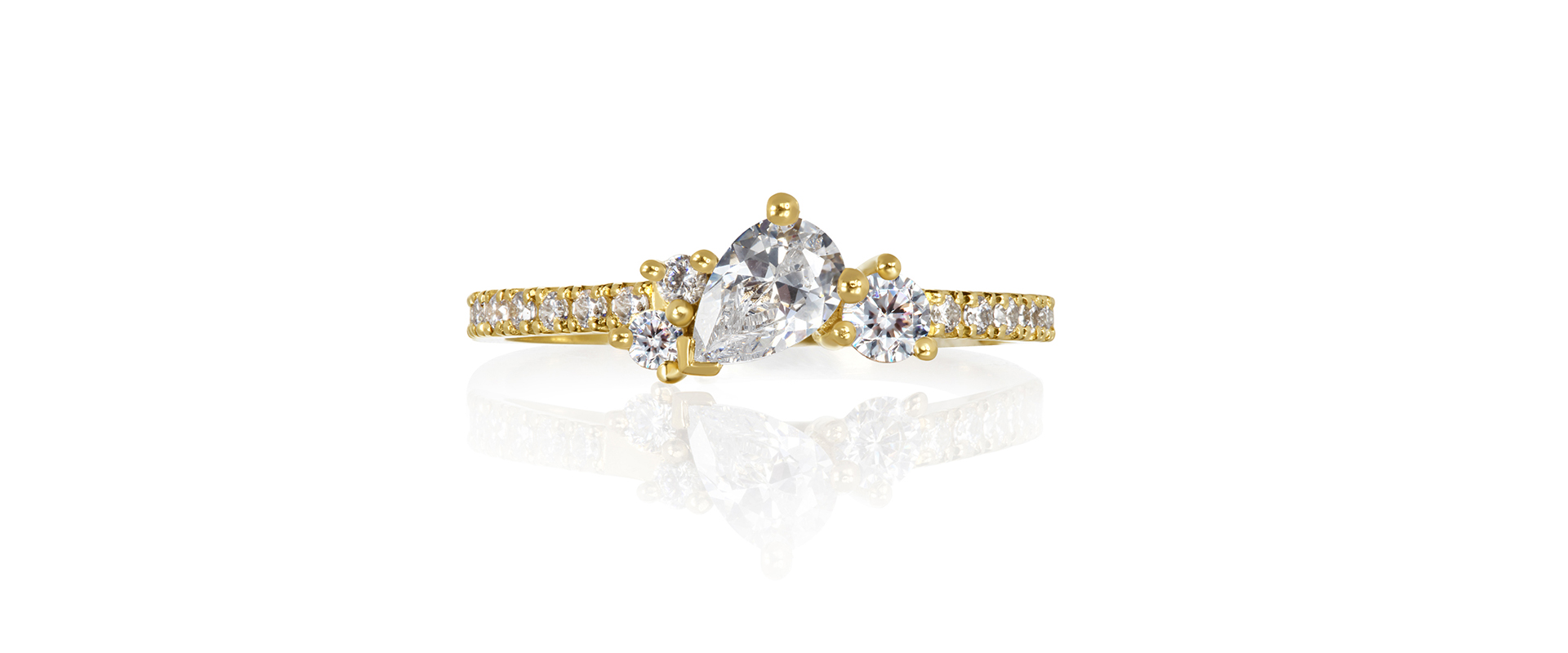 Astral cluster engagement ring 6 pear diamond - yellow gold